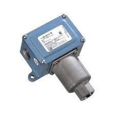 UE Controls J6 Series Pressure Switches Model 610-614